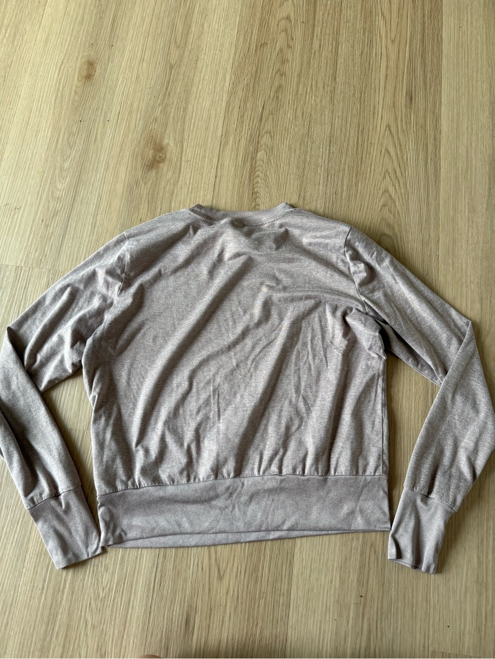 Vuori Halo Performance Crewneck Sz S Sugarplum - Picture 3 of 5